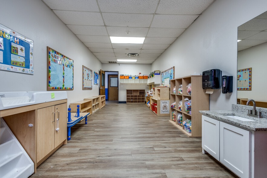 More Photos Of 2120 S Garden Ridge Blvd, Flower Mound Religious Facility For Sale