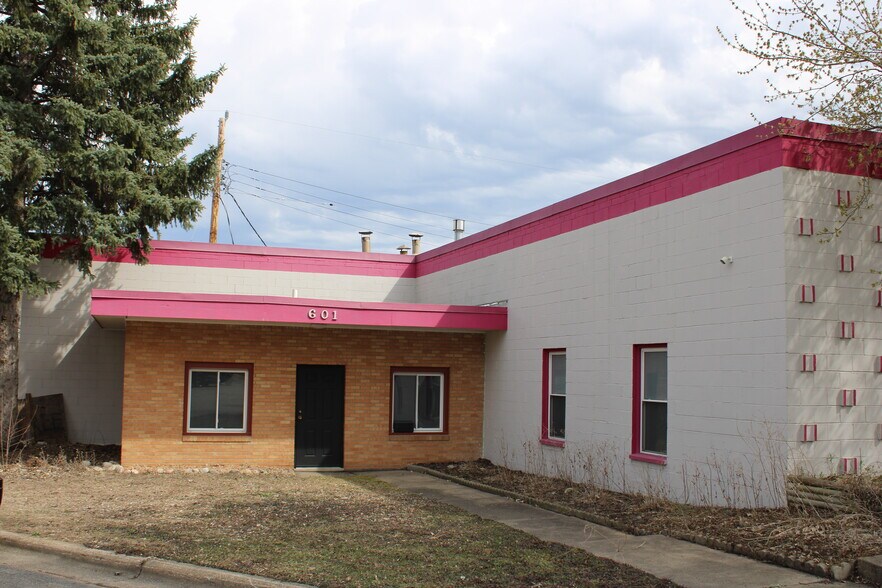 More Photos Of 601 13th Ave S, Hopkins Warehouse For Sale