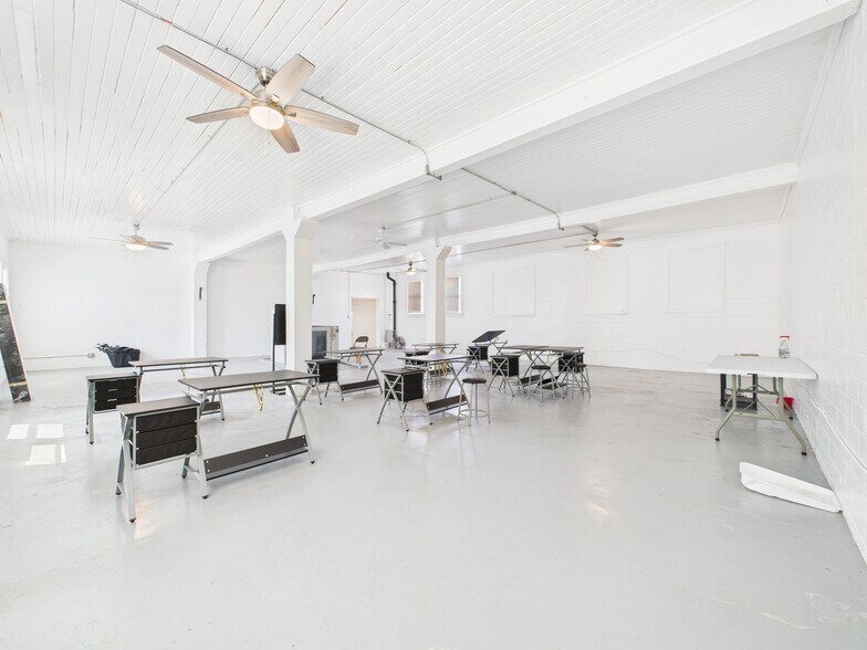 More Photos Of 2327 Winnie St, Galveston Freestanding For Sale