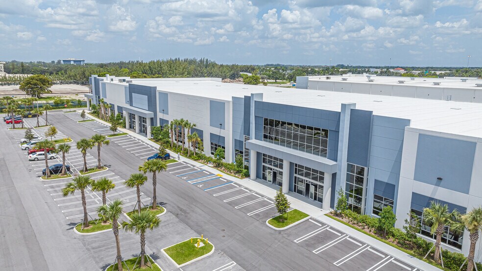 More Photos Of 1620 NW 215th St, Miami Gardens Unknown For Lease