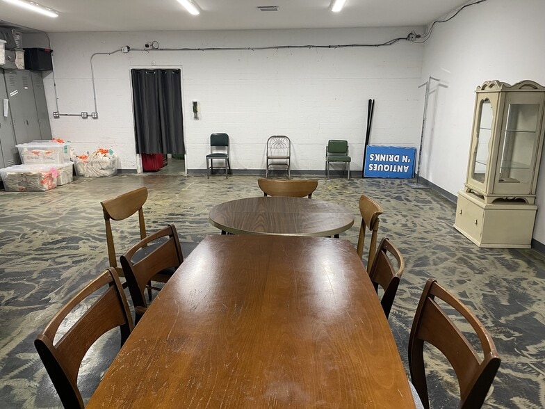 More Photos Of 110 Wyoming Ave, Las Vegas Storefront Retail Office For Lease