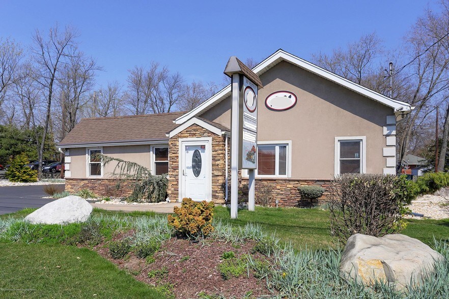 More Photos Of 937 US Highway 9, Sayreville Freestanding For Sale