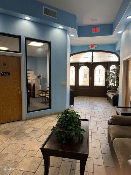 More Photos Of 5852 S Pecos Rd, Las Vegas Office For Sale