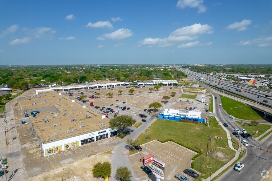 More Photos Of 1165 S Stemmons Fwy, Lewisville Unknown For Lease