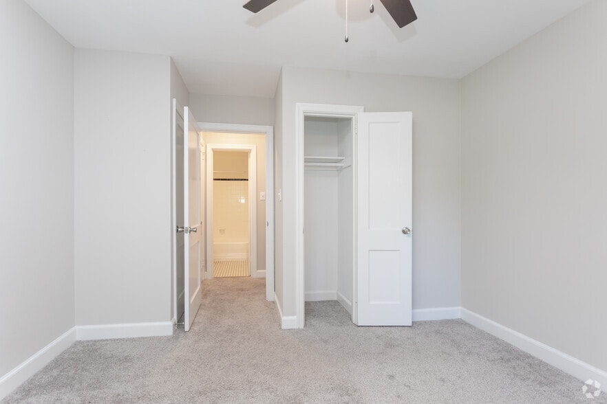 More Photos Of 1107-1117 W Rowan St, Fayetteville Apartments For Sale