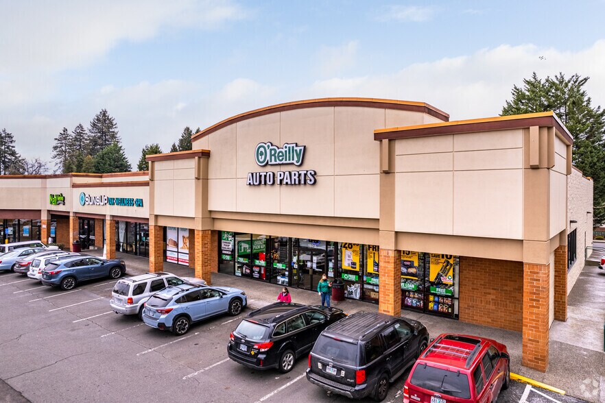 More Photos Of 15003-15121 SE McLoughlin Blvd, Milwaukie Storefront For Lease