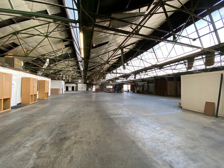 More Photos Of 1431-1441 W 2nd St, Pomona Manufacturing For Sale