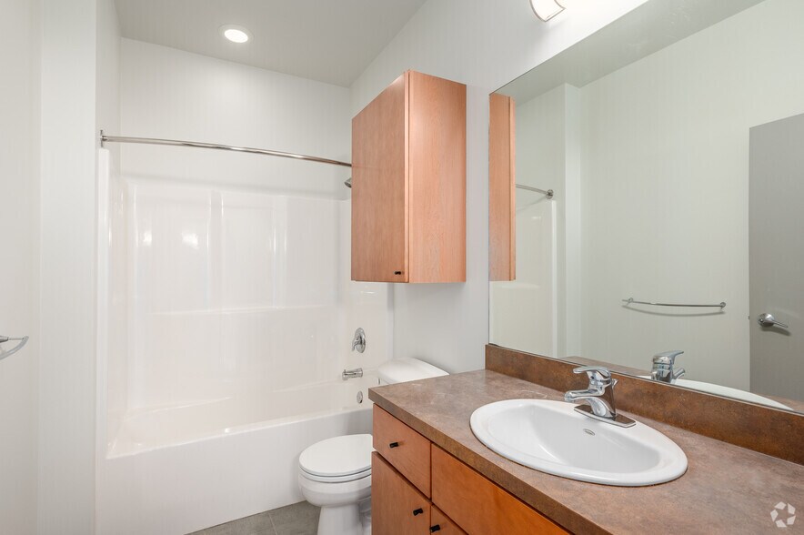 More Photos Of 2010-2020 Euclid Ave, Cleveland Apartments For Lease