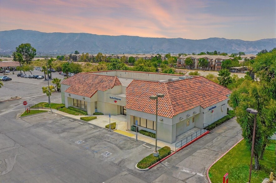 Primary Photo Of 2495 Lakeshore Dr, Lake Elsinore Bank For Sale