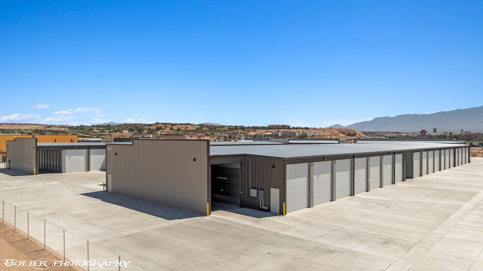 More Photos Of 1300 Pioneer Blvd, Mesquite Self Storage For Sale