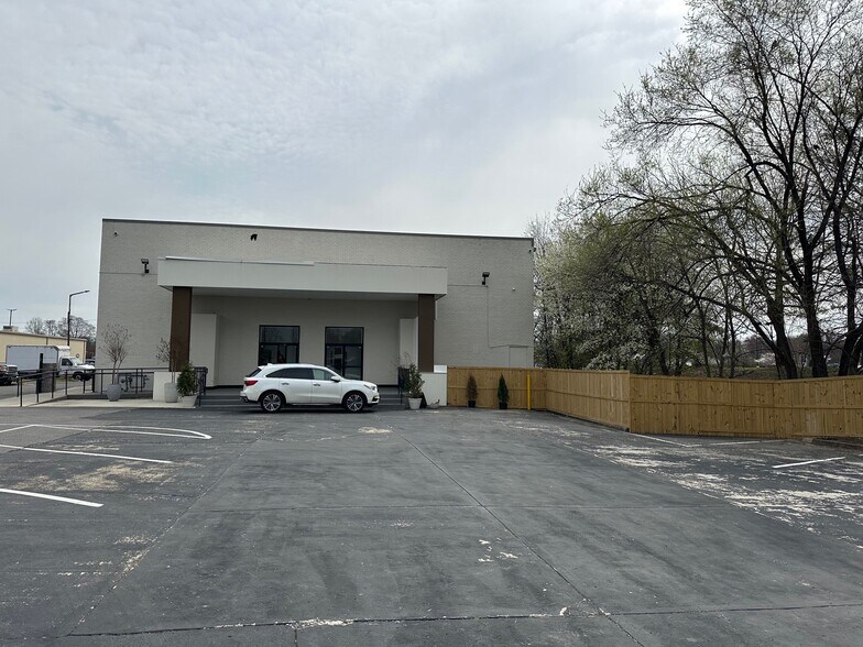 More Photos Of 7848-7868 Richmond Hwy, Alexandria Freestanding For Sale