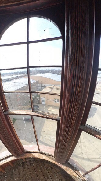 More Photos Of , Ellsworth General Retail For Sale