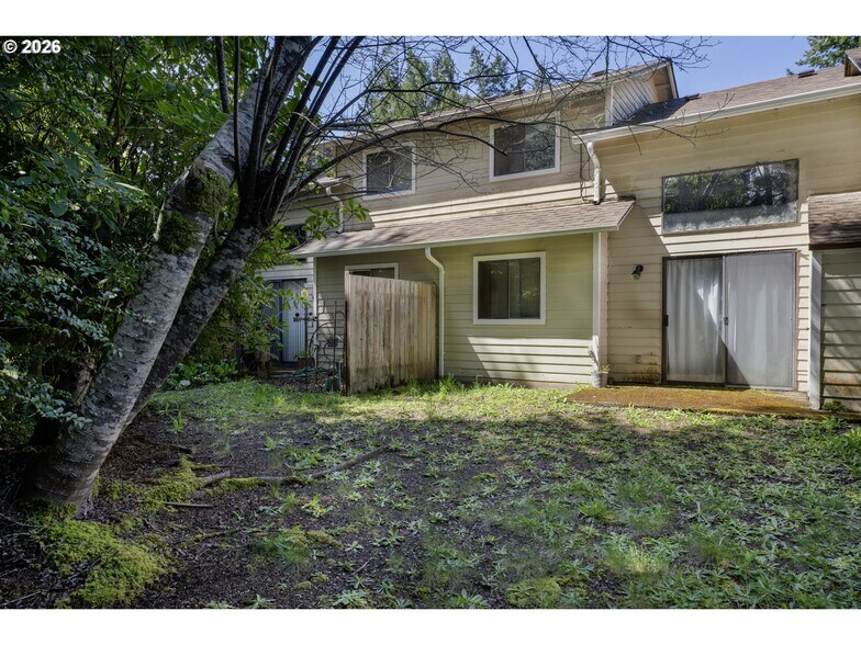 More Photos Of 1310-1390 Spruce St, Florence Apartments For Sale