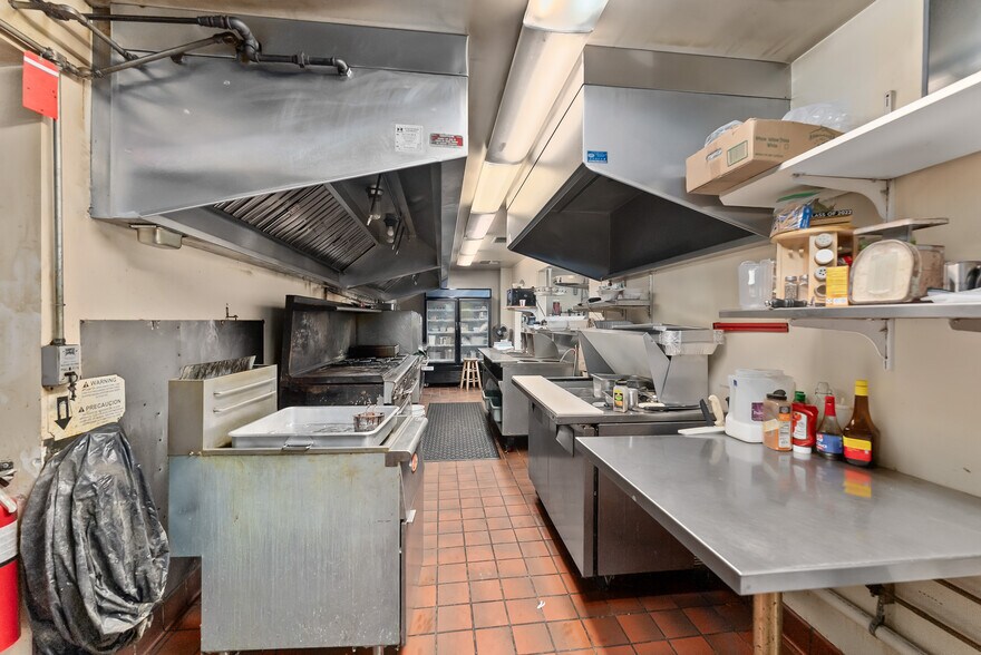 More Photos Of 1347 NE Stephens St, Roseburg Restaurant For Sale