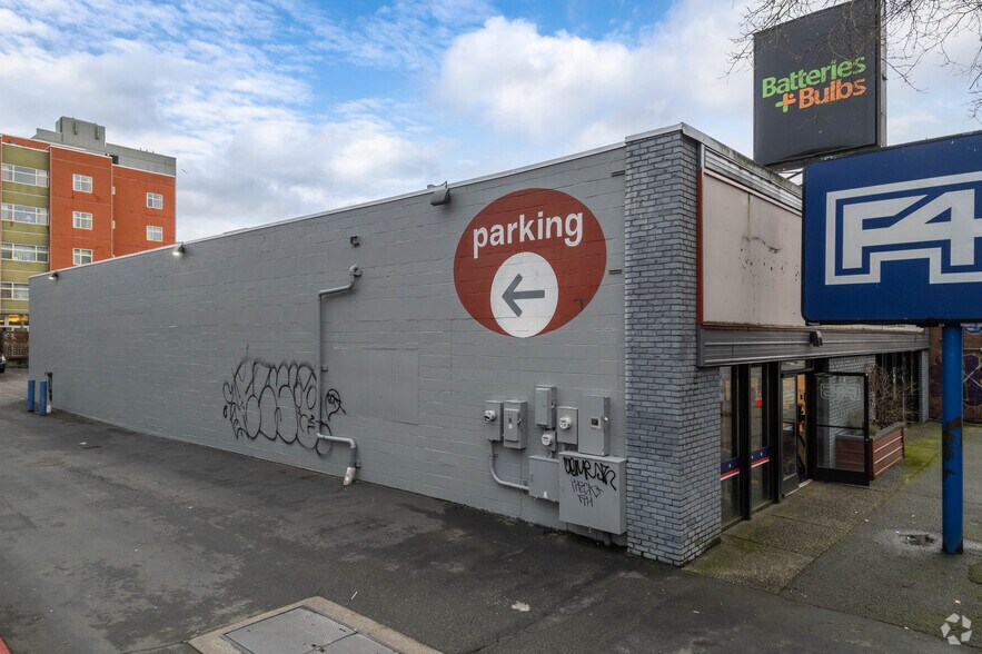 More Photos Of 534-536 NE Northgate Way, Seattle General Retail For Lease