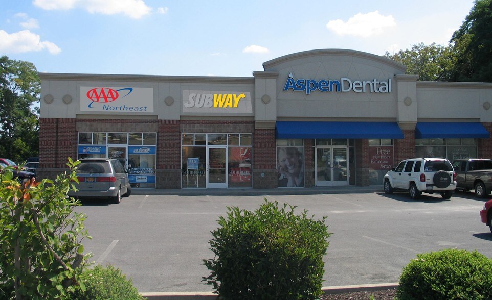 More Photos Of 4626-4630 Commercial Dr, New Hartford General Retail For Lease