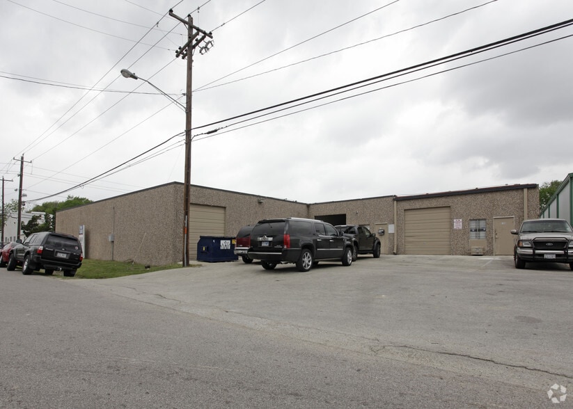 More Photos Of 5628-5630 Edgemoor Dr, Houston Unknown For Lease