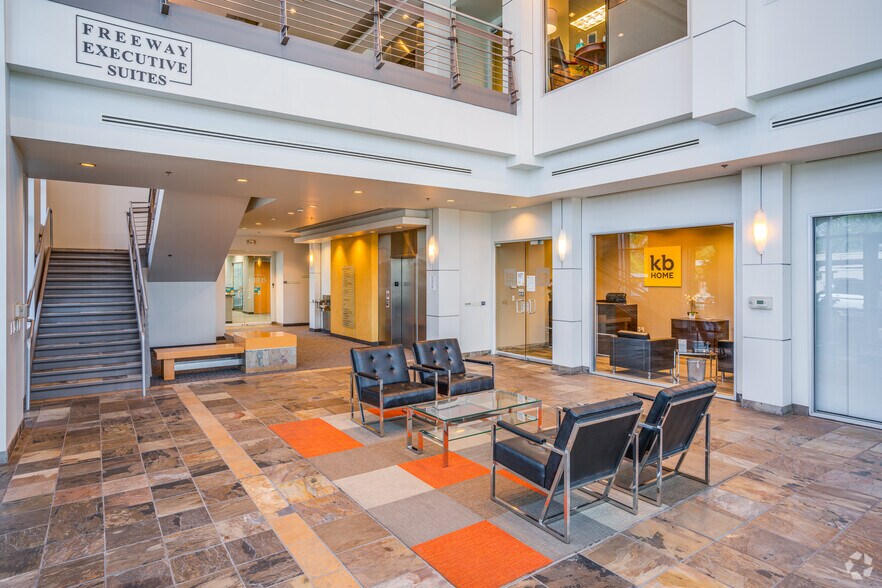 More Photos Of 10429 S 51st St, Phoenix Office For Lease