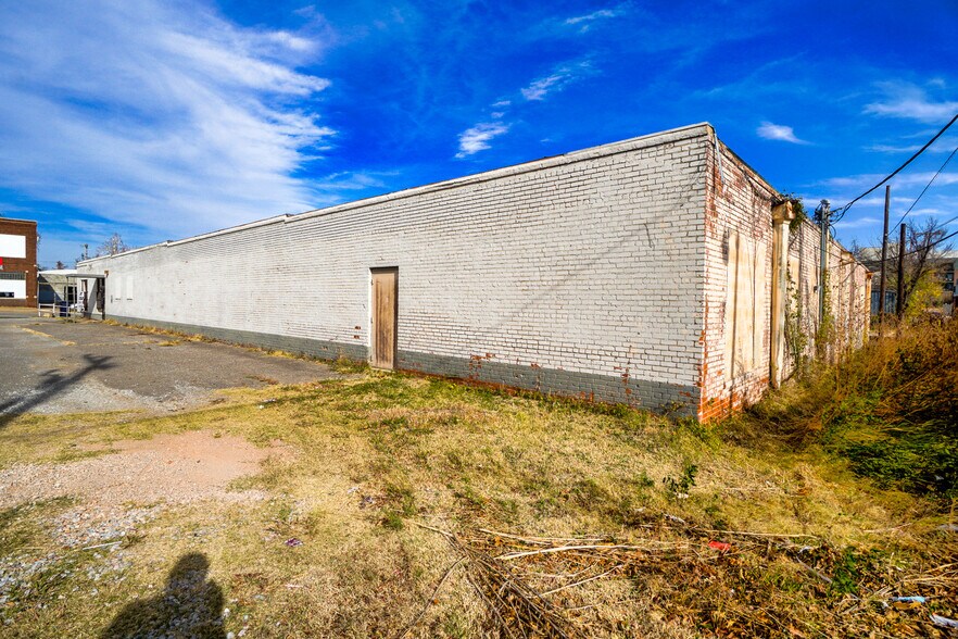 More Photos Of 8 NW 8th St, Oklahoma City Light Manufacturing For Lease