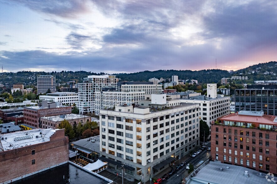 More Photos Of 1314 NW Irving St, Portland Apartments For Sale