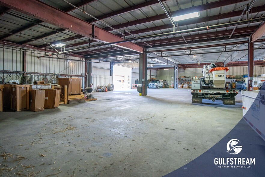 More Photos Of 5630 Airline Rd, Henderson Manufacturing For Lease