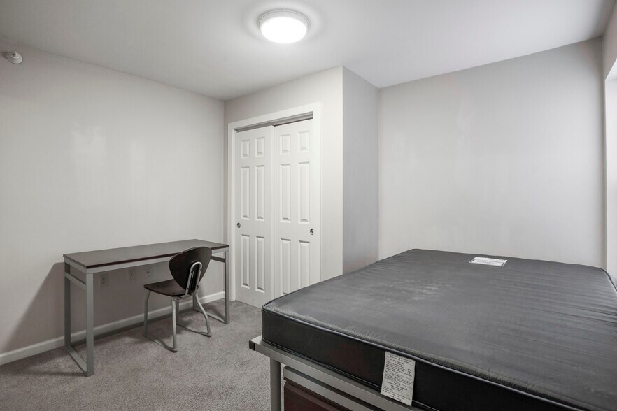 More Photos Of 3001 W Cart Rd, Richmond Apartments For Sale