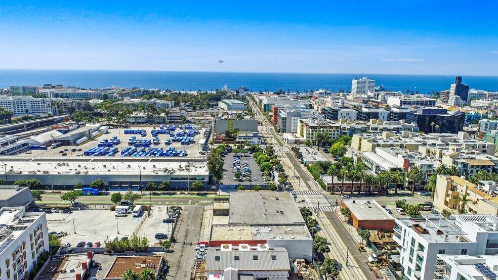 More Photos Of 700-716 Colorado Ave, Santa Monica Industrial For Sale