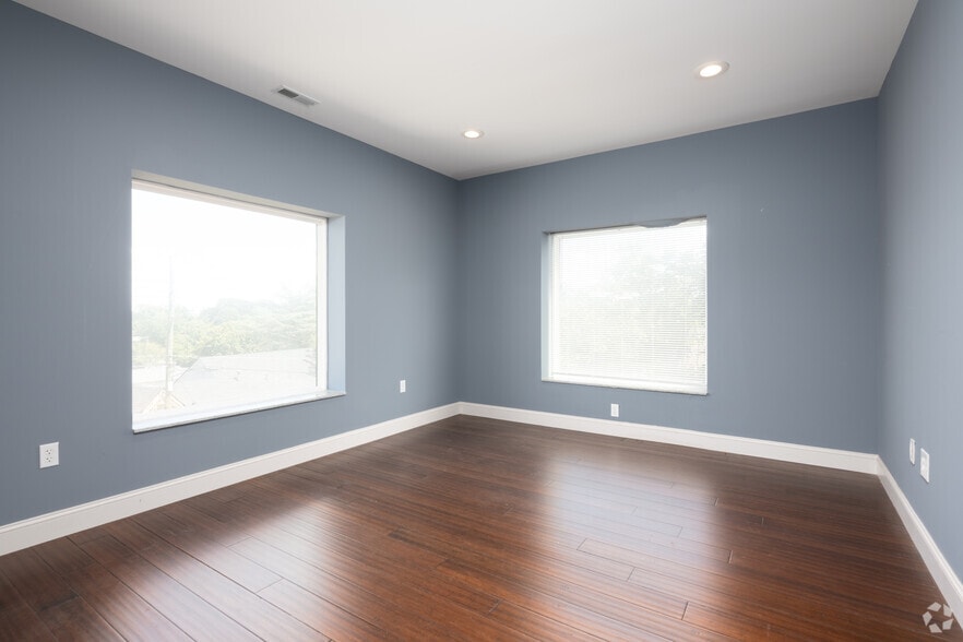 More Photos Of 5200 Fort Ave, Lynchburg Office For Sale