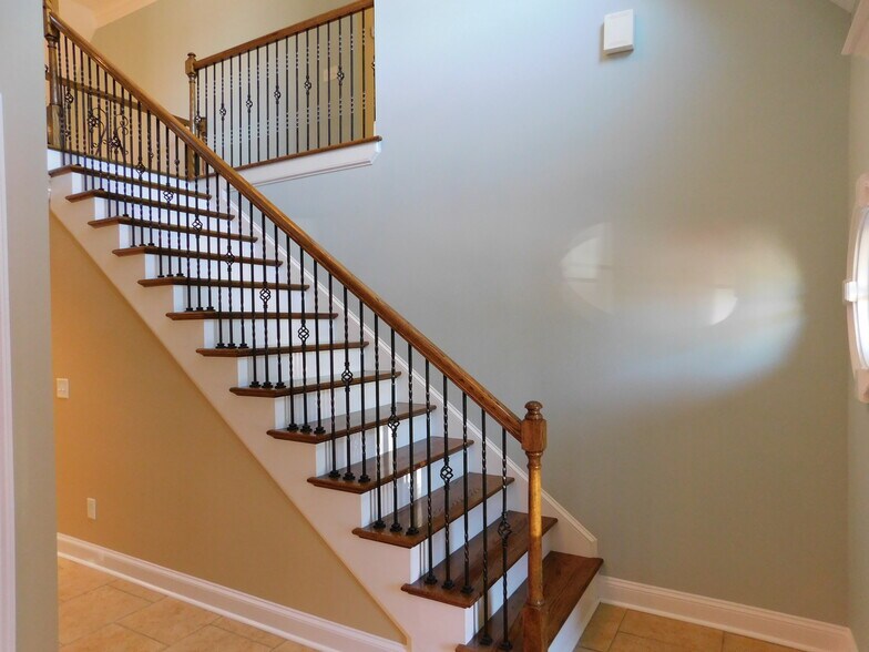More Photos Of 1600 3rd Loop Rd, Florence Multifamily For Sale
