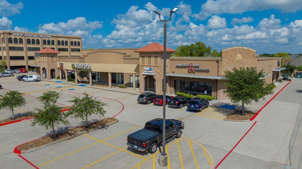 More Photos Of 9223 Broadway St, Pearland Storefront Retail Office For Sale