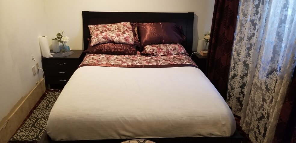 More Photos Of 2605 E Cherry St, Seattle Restaurant For Sale