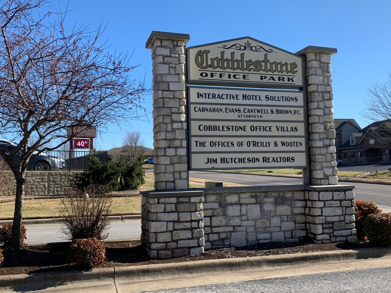 More Photos Of 2847 S Ingram Mill Rd, Springfield Office For Sale