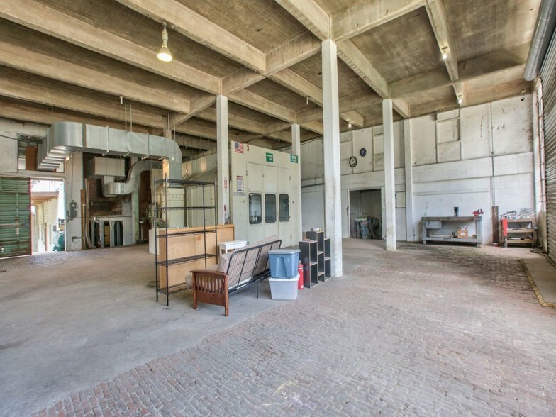 More Photos Of 765 E Washington St, Monticello Auto Repair For Sale
