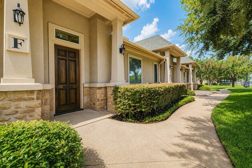 Primary Photo Of 11601 Spring Cypress Rd, Tomball Medical For Lease