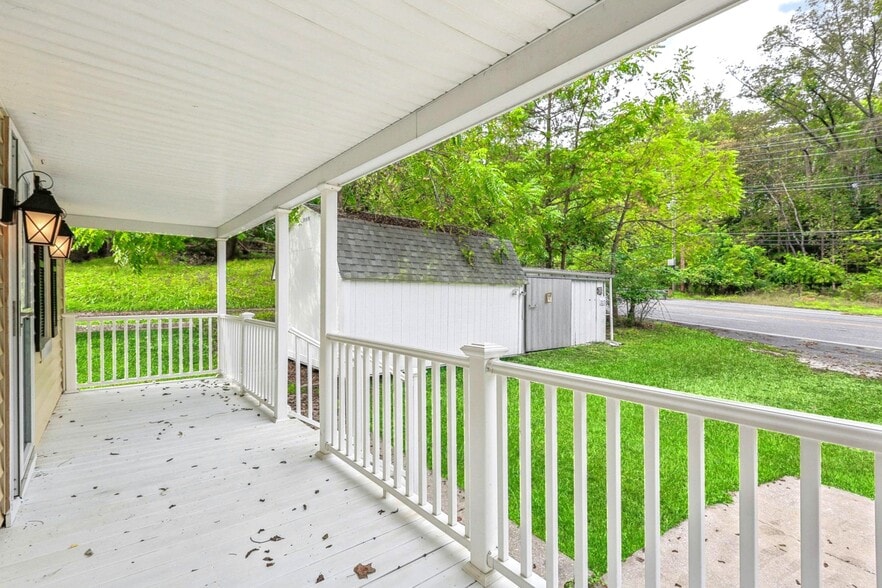 More Photos Of 9955 Belair Rd, Kingsville Flex For Sale