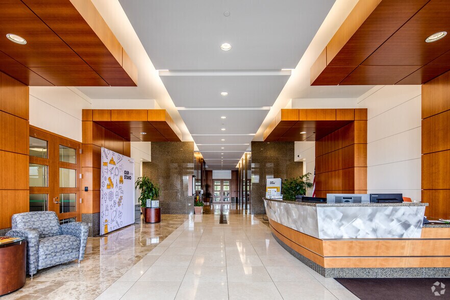 More Photos Of 8403 Southpark Cir, Orlando Office For Lease