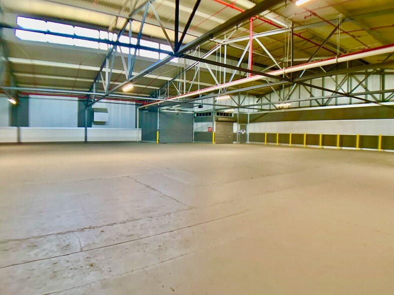 More Photos Of 612 Nogalitos St, San Antonio Flex For Sale