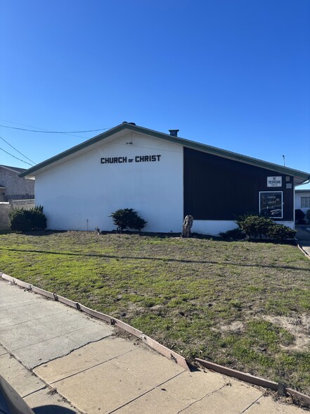 Primary Photo Of 67 Eucalyptus Dr, Salinas Religious Facility For Sale