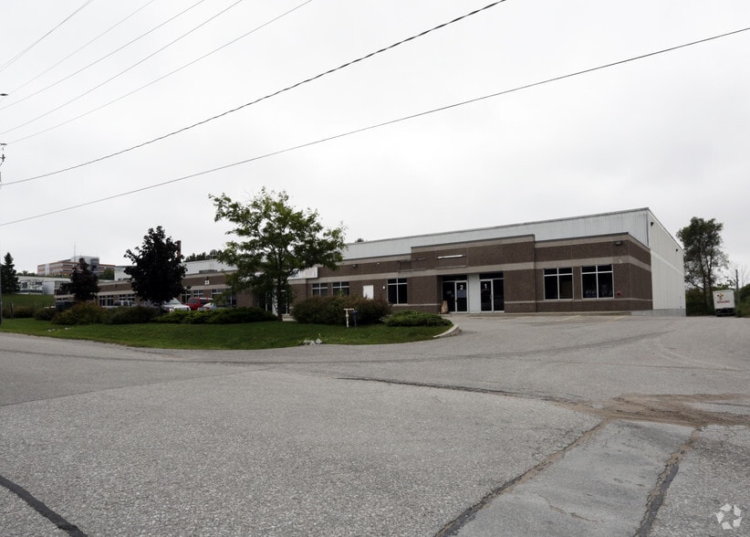 More Photos Of 23 Progress Dr, Orillia Warehouse For Lease