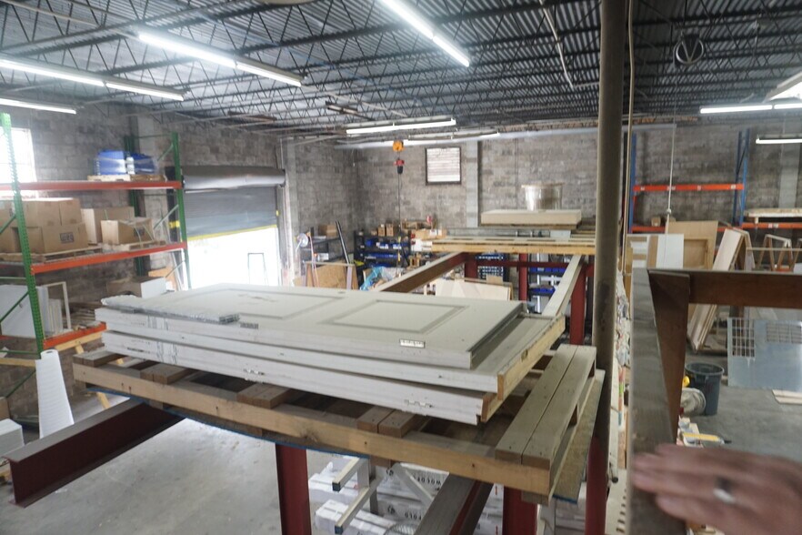More Photos Of 3605 N Davis Hwy, Pensacola Warehouse For Sale