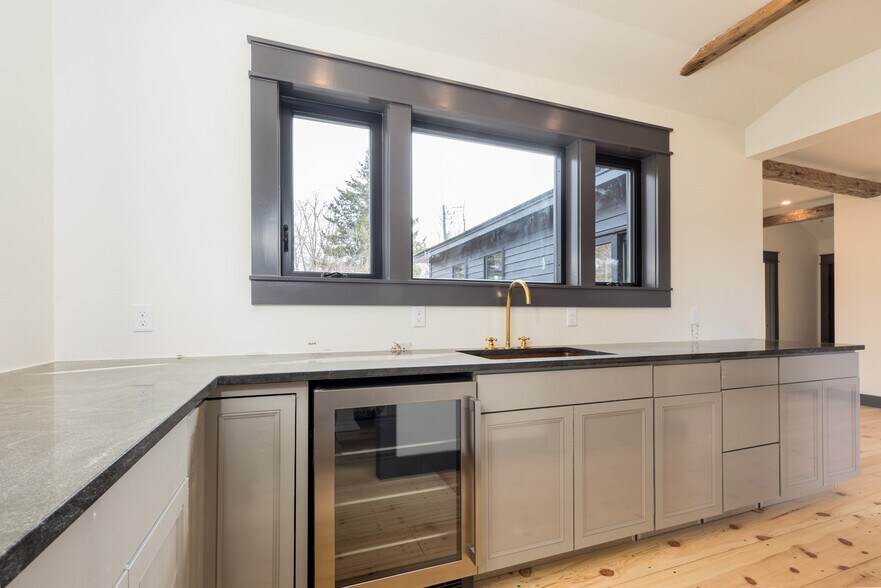 More Photos Of 22 Pioneer Rd, Rye Office Residential For Sale