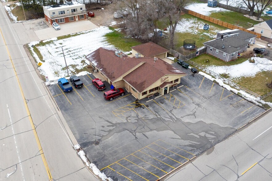 More Photos Of 6290 S Martin Rd, New Berlin Restaurant For Sale