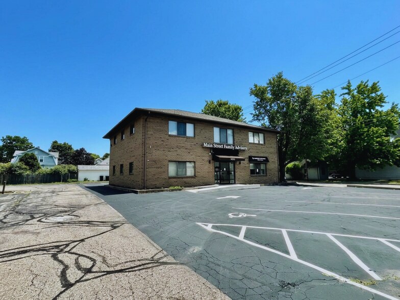 More Photos Of 11156 Main St, Cincinnati Office For Sale