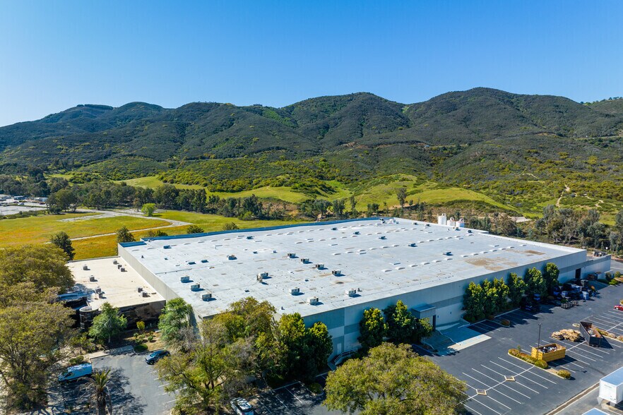 More Photos Of 43195 Business Park Dr, Temecula Warehouse For Lease
