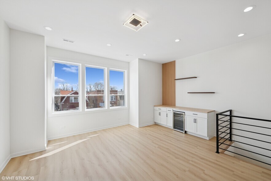 More Photos Of 3616 W Polk St, Chicago Apartments For Sale