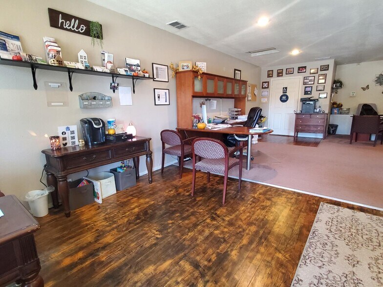 More Photos Of 1272 4th St, Los Banos Office For Lease
