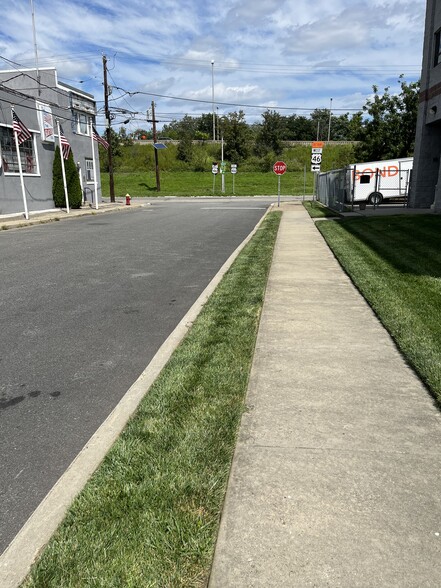 More Photos Of 5 E 1st St, Clifton Warehouse For Lease