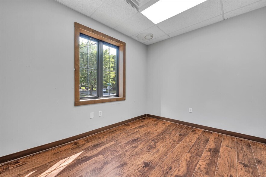 More Photos Of 1400 Maple St, Pottstown Light Distribution For Lease