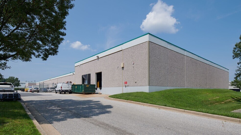 More Photos Of 8301 Patuxent Range Rd, Jessup Warehouse For Lease