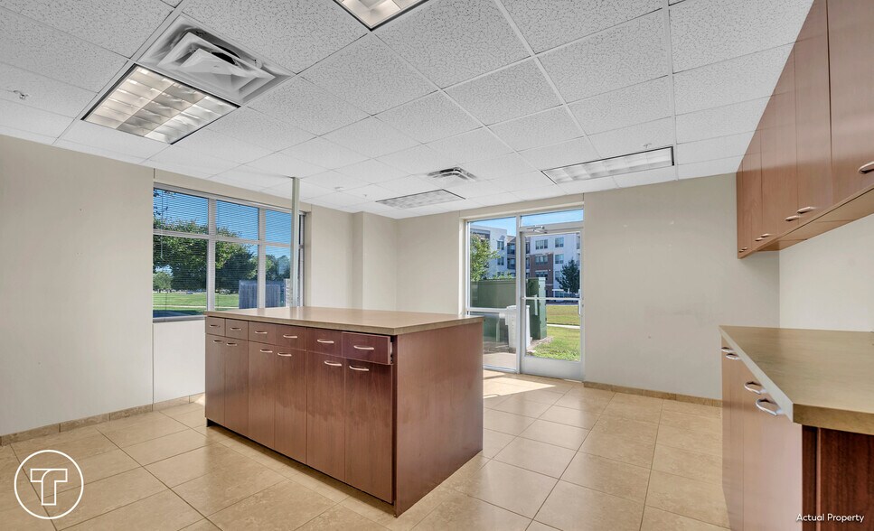 More Photos Of 900 Quest Blvd, Cedar Park Medical For Lease
